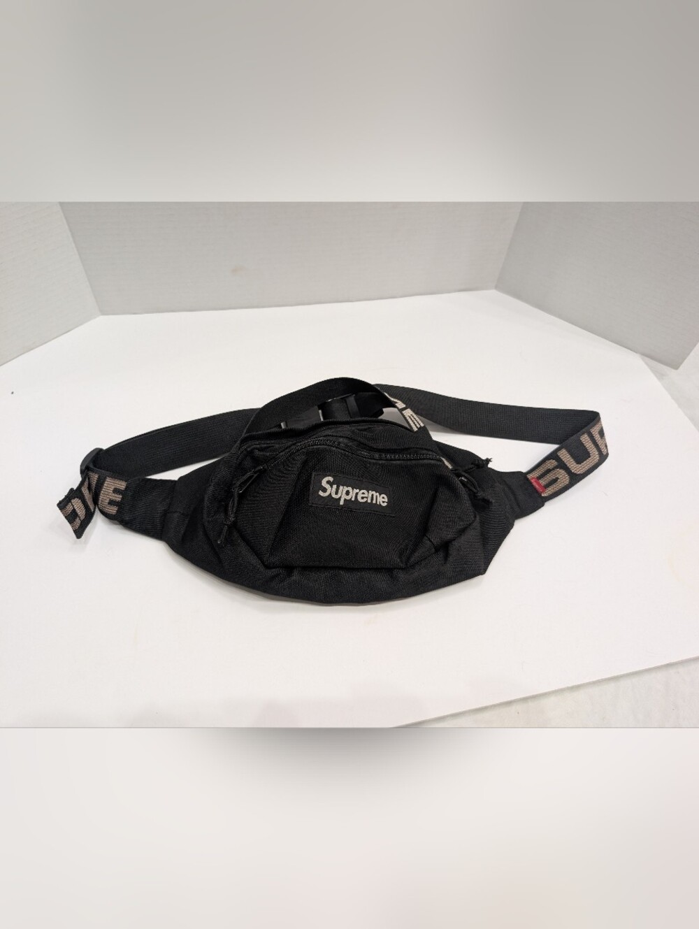 Supreme SS18 Nylon Waist Crossbody Bag Black Fanny Pack Belt Bag Logo
